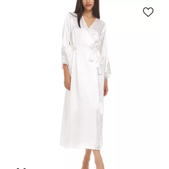 Bridal Robe - Picture 4 of 8